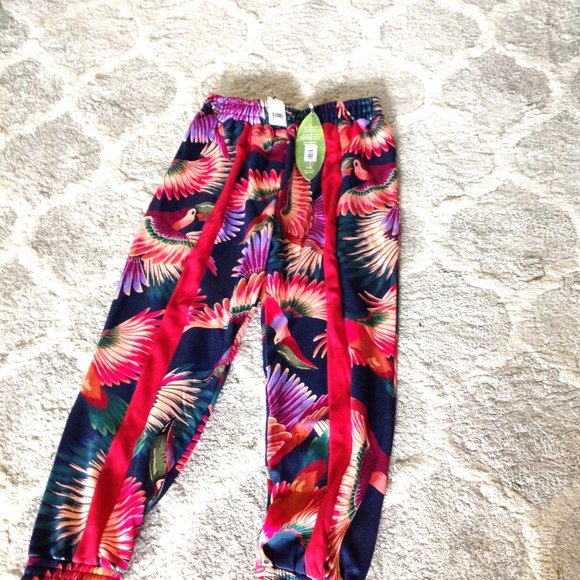 FARM Rio Colorful Toucan Sweatpants - Picture 8 of 15